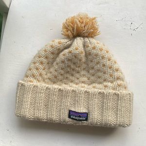 Patagonia snowbell beanie